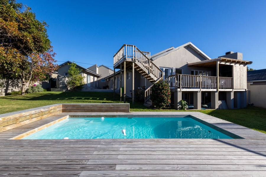 5 Bedroom Property for Sale in Upper Robberg Western Cape